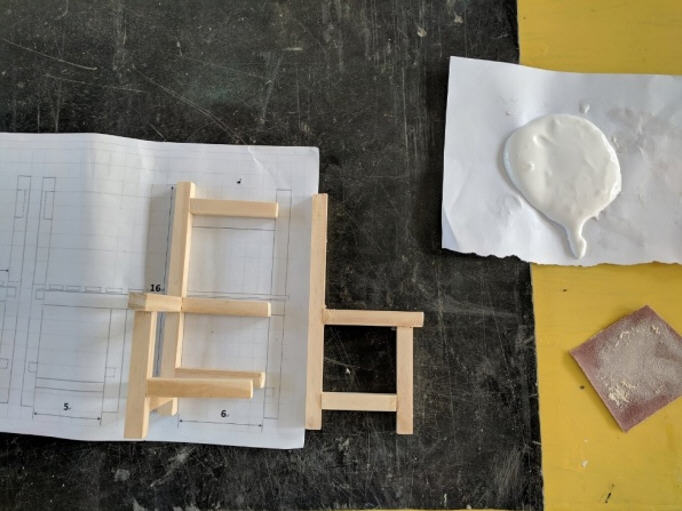從微課桌椅的三視圖到實際的鋸切和組裝