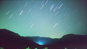 夜空星星軌跡縮圖