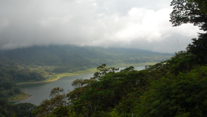 印尼峇里島雙子湖之一縮圖