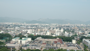 在日本四大國寶城之一姬路城天守閣四望姬路市區2縮圖