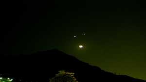 金木星拱月縮圖